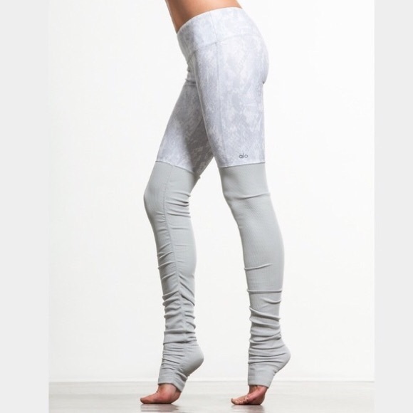 ALO Yoga Pants - ALO Yoga Goddess Leggings